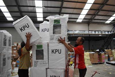 Suasana di gudang logistik KPU Kabupaten Bandung, 2019. TEMPO/Prima Mulia