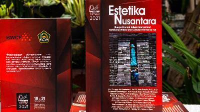 Estetika Nusantara: Bunga Rampai Tulisan Menyambut Borobudur Writers and Cultural Festival ke-10