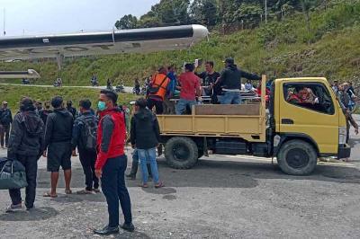 Evakuasi korban konflik di Intan Jaya, Papua, 14 September 2020. ANTARA/HUMAS POLDA PAPUA