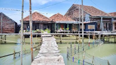Keadaan rumah sebagian besar warga Dukuh Timbulsloko, Kecamatan Sayung, Kabupaten Demak, Jawa Tengah, 6 Maret 2022. TEMPO/Dini Pramitha