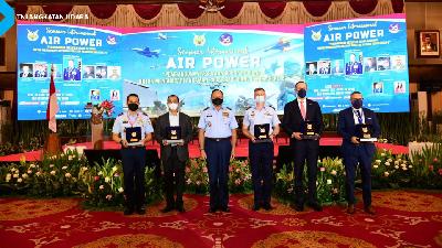 Seminar internasional Air Power HUT ke-76 TNI AU di Puri Ardhya Garini, Halim Perdanakusuma, Jakarta, Rabu, 30 Maret 2022.