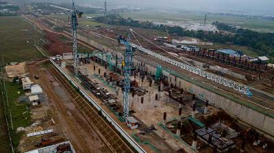 Pembangunan Stasiun Kereta Cepat Indonesia China di Kerawang, Jawa Barat, 4 November 2021. Tempo/Tony Hartawan