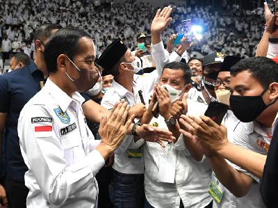 Presiden Joko Widodo menghadiri Silaturahmi Nasional Asosiasi Pemerintah Desa Seluruh Indonesia (Apdesi) Tahun 2022 di Istora Senayan, Jakarta, 29 Maret 2022. presiden.go.id