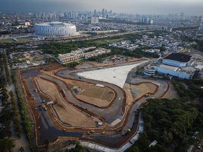 Foto udara pembangunan Sirkuit Jakarta International E-Prix Circuit (JIEC) di kawasan Taman Impian Jaya Ancol, Jakarta, 25 Maret 2022. TEMPO / Hilman Fathurrahman W