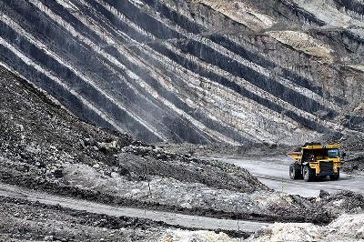 Aktivitas tambang batu Bara di Tapin, Kalimantan Selatan. Dok. TEMPO/Dhemas Reviyanto Atmodjo