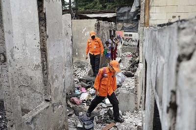 Lokasi bekas kebakaran di kawasan Pasar Gembrong, Jakarta, 9 Mei 2022. TEMPO/Muhammad Hidayat