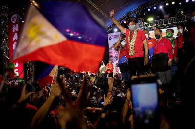 Ferdinand "Bongbong" Marcos Jr. saat kampanye di Lipa, Batangas, Filipina , 20 2022. REUTERS/Eloisa Lopez