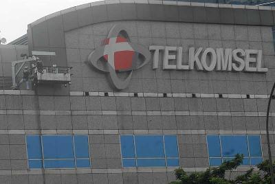 Gedung Telkomsel, Jakarta. Dok Tempo/Panca Syurkani