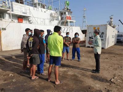 Anak Buah Kapal (ABK) asal Indonesia yang bekerja di kapal Cina Long Xing milik Dalian Ocean Fishing dipulangkan. Dokumentasi Hubla Kemhub