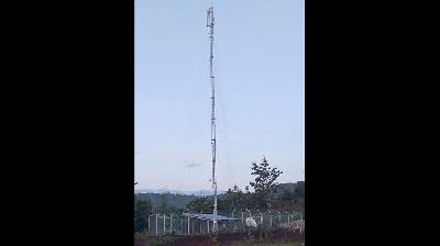 Menara BTS 4G Bakti Kominfo di Desa Neolelo, Kabupaten Timor Tengah Utara, Nusa Tenggara Timur. Foto: Marcel Manek