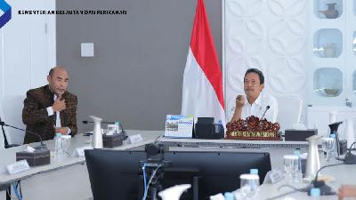 Kunjungan Gubernur Nusa Tenggara Timur Viktor Laiskodat, ke kantor Kementerian Kelautan dan Perikanan menemui Menteri Sakti Wahyu Trenggono, Senin, 13 Juni 2022.   