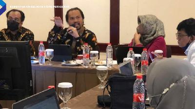 Forum Group Discussion (FGD) mengupas isu-isu terkini terkait pipa dan kabel telekomunikasi bawah laut di Bandung, Jawa Barat, Kamis, 16 Juni 2022.