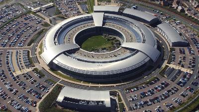 Foto udara badan intelijen siber Markas Besar Komunikasi Pemerintah Inggris (GCHQ) di Cheltenham, Gloucestershire, Inggris. GCHQ