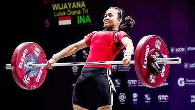 Luluk Diana when competing in the 49-kilogram category with 75 kilograms in snatch lift and 170 kilograms of total weight, during the 2022 IWF Youth World Championships in Leon, Guonojuoto, Mexico, June 14.
iwf.sport

