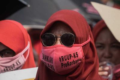 Aksi menuntut pengesahan RUU PKS di depan gedung DPR RI, Jakarta, 2019. TEMPO/M Taufan Rengganis