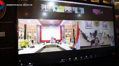 Rapat bersama Pemerintah Provinsi Sumatera Utara dan Kabupaten/Kota se-Sumatera Utara membahas "Pergeseran BTT dalam Penanganan Kasus Penyakit Mulut dan Kuku Pada Hewan Ternak" Jumat, 1 Juli 2022.