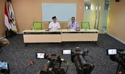 Presiden Aksi Cepat Tanggap (ACT) Ibnu Khajar memberikan keterangan pers di kantor ACT, Jakarta, 4 Juli 2022. TEMPO/ Febri Angga Palguna