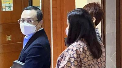 Arman Hanis, lawyer of Putri Candrawathi, the wife of the Chief of the Profession and Internal Security Division of the National Police, Insp. Gen. Ferdy Sambo, visits the Jakarta Press Council, July 15.
ANTARA
