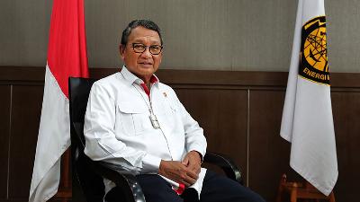 Minister of Energy and Mineral Resources Arifin Tasrif at his office in Jakarta, July 21.
TEMPO/Aditya Sista
