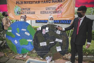 Aksi melestarikan bumi di Jakarta, 22 April 2022. Dokumentasi TEMPO/Muhammad Hidayat