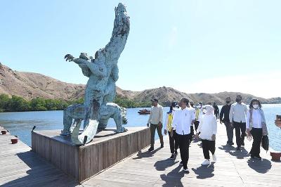 Presiden Joko Widodo meresmikan dan meninjau penataan Pulau Rinca di Taman Nasional Komodo, Manggarai Barat, Nusa Tenggara Timur, 21 Juli 2022. BPMI Setpres/Lukas