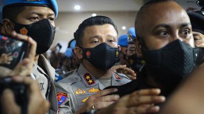 Irjen Pol Ferdy Sambo  usai menjalani pemeriksaan di Bareskrim Mabes Polri, Jakarta, 4 Agustus 2022. 
TEMPO / Hilman Fathurrahman W