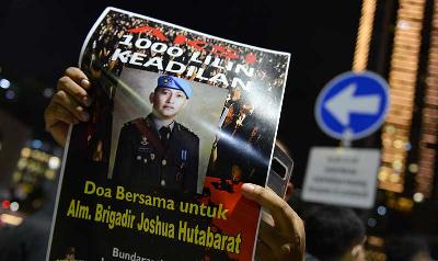 Aksi 1.000 lilin atas tragedi meninggalnya Brigadir Yosua Hutabarat di Bundaran Hotel Indonesia, Jakarta, 22 Juli 2022. Tempo/Febri Angga Palguna