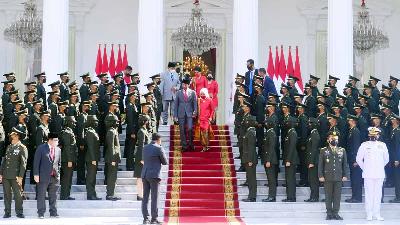 Presiden Joko Widodo usai upacara Prasetya Perwira (Praspa) TNI-Polri tahun 2022 di halaman Istana Merdeka, Jakarta, 14 Juli 2022. ANTARA/Biro Pers Setpres/Muchlis Jr