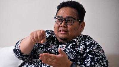 Bawaslu Chairman Rahmat Bagja when interviewed by Tempo at his office, Jakarta, August 8.
Tempo/Tony Hartawan
