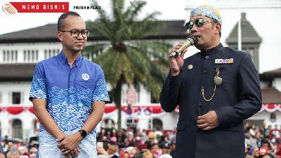 Gubernur Jawa Barat Ridwan Kamil memberikan sambutan pada peluncuran kampanye #JagaDiriKiniDanNanti sekaligus merayakan HUT Jawa Barat.