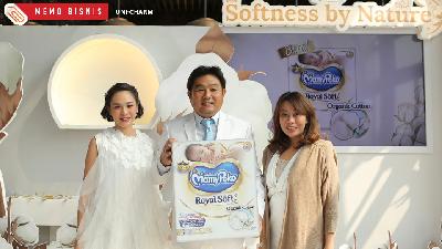 Peluncuran popok bayi sekali pakai berbahan organic cotton dari MamyPoko Royal Soft.