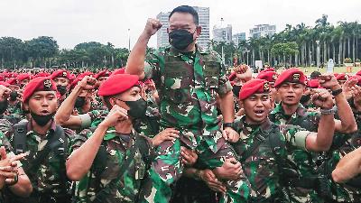 KEPALA Staf Angkatan Darat Jenderal Dudung Abdurachman dalam apel gelar pasukan di Lapangan Monumen Nasional (Monas), Jakarta Pusat, 25 Januari 2022. TEMPO/Ridho Fadilla