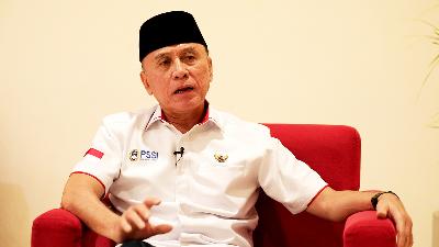 PSSI Chairman Mochamad Iriawan speaks to Tempo in Malang, East Java, October 4.
TEMPO/Aji Ridwan Mas
