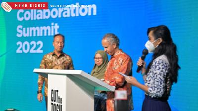 Menteri Perindustrian (Menperin), Agus Gumiwang Kartasasmita, menyaksikan penandatanganan Nota Kesepahaman PLN dengan Multi Bintang Indonesia).