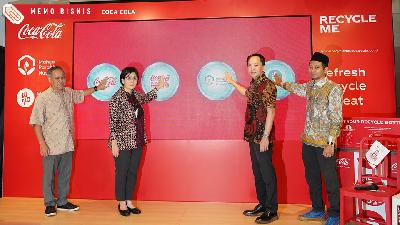 Konferensi pers Recycle Me kolaborasi Coca-Cola bersama Yayasan Mahija Parahita Nusantara dan Waste4Change sebagai mitra pengumpulan sampah, Jakarta, 20 Oktober 2022.