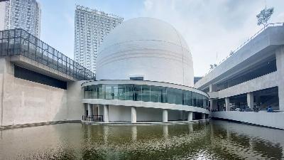 Gedung Planetarium di Taman Ismail Marzuki, Jakarta, 19 Oktober 2022. TEMPO/Hilman Fathurrahman W