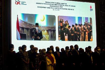 Pelantikan ejumlah Anggota Dewan Komisioner OJK periode 2022-2027 di Mahkamah Agung, Jakarta, 20 Juli 2022. Tempo/Tony Hartawan
