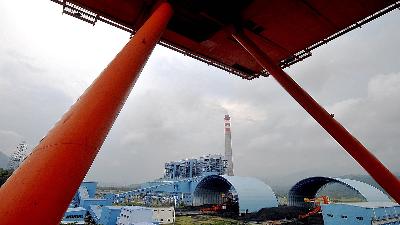 The  Pelabuhanratu Coal-Fired Power Plant (PLTU), Sukabumi, West Java, April 2016. PLN will be selling off the Pelabuhanratu PLTU or West Java 2 PLTU in Sukabumi, West Java, to PTBA.
TEMPO/Tony Hartawan/File Photo
