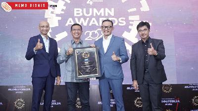 PNM meraih dua penghargaan pada acara 4th Anniversary BUMN Awards 2022 yang diselenggarakan di JS Luwansa Hotel, Jakarta., Kamis, 27 Oktober 2022.