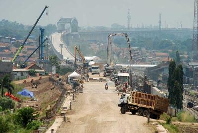 Pembangunan emplasmen dan jalur rel kereta cepat Jakarta Bandung di sisi Stasiun Padalarang, Kabupaten Bandung Barat, Jawa Barat, 2 November 2022. TEMPO/Prima Mulia