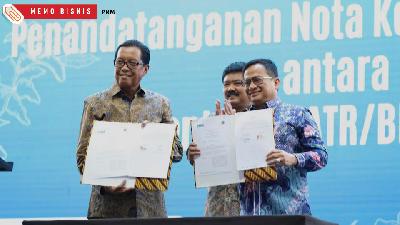 Penandatanganan Nota Kesepahaman antara PT PNM dan Kementerian ATR/BPN saat pameran “Indonesia UMKM Expo” di Gambir Expo, Jakarta International Expo Kemayoran, Kamis, 3 November 2022.