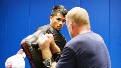 Jeka Saragih saat berlatih bersama Marc Fiore dalam program MMA Fight Academy, di San Diego, Amerika Serikat. Dok Mola