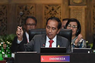 Presiden Joko WIdodo menutup secara resmi KTT G20 Indonesia 2022 di Nusa Dua, Bali, 16 November 2022. ANTARA/Media Center G20 Indonesia/Zabur Karuru