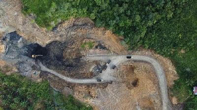 Aktivitas penambangan batu bara di  Kilometer 48, Kecamatan Samboja, Kabupaten Kartanegara, 14 November 2022/Dokumentasi Tempo