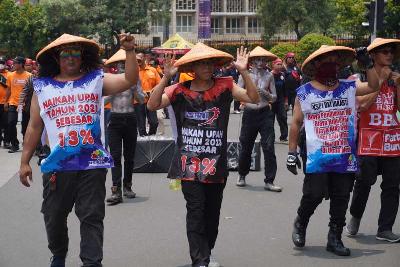 Aksi buruh menuntut kenaikan upah di Jakarta, 12 Oktober 2022. Tempo/Magang/Abdullah Syamil Iskandar