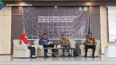 Forum Informasi Ekspor dan Business Matching dengan Marketing Point Entikong, Kabupaten Sanggau, Kalimantan Barat, Kamis, 24 November 2022.