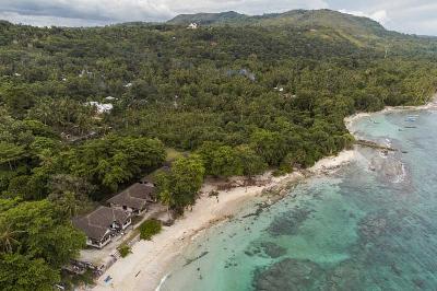 Suasana Pantai Santai di Kota Ambon, Provinsi Maluku, 29 Oktober 2022. ANTARA/FB Anggoro