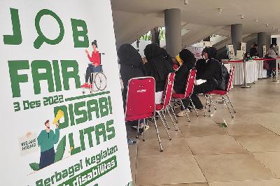Suasana Job Fair Disabilitas yang diselenggarakan Badan Amil Zakat Nasional (Baznas) Jakarta di Lapangan Banteng, Jakarta, 3 Desember 2022. TEMPO/Nita Dian