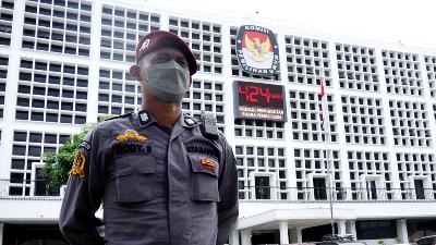 Gedung KPU usai mengumumkan nomor urut Partai Politik di Menteng, Jakarta, 16 Desember 2022. TEMPO/Muhammad Ilham Balindra/Magang