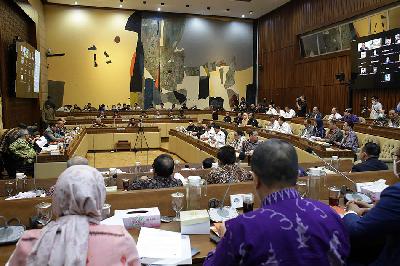 Suasana rapat kerja Komisi II DPR RI membahas Pemilu 2024 di Kompleks Parlemen, Senayan, Jakarta, 11 Januari 2023. TEMPO/M Taufan Rengganis